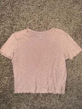 American Eagle Ribbed Lettuce Edge Crop Top Size S
